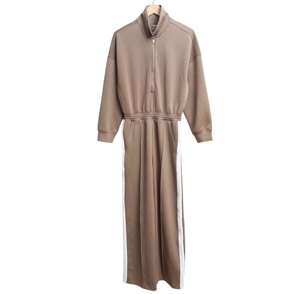 Abercrombie & Fitch YPB NeoKnit Long Sleeve Half Zip Jumpsuit - Picture 2 of 7